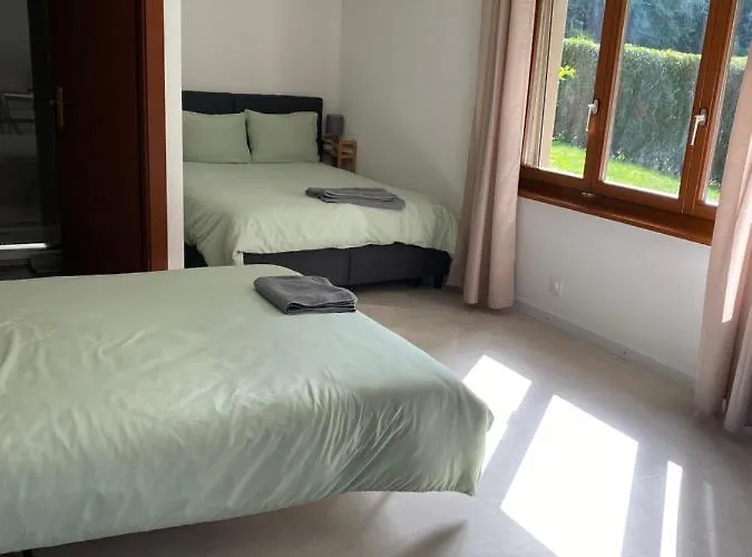 Joli Pres Des Bains De *